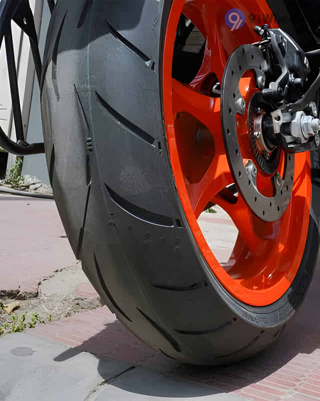 250 Duke Rear Tyre