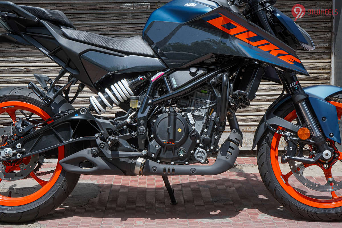 KTM 250 Duke Engine From Right