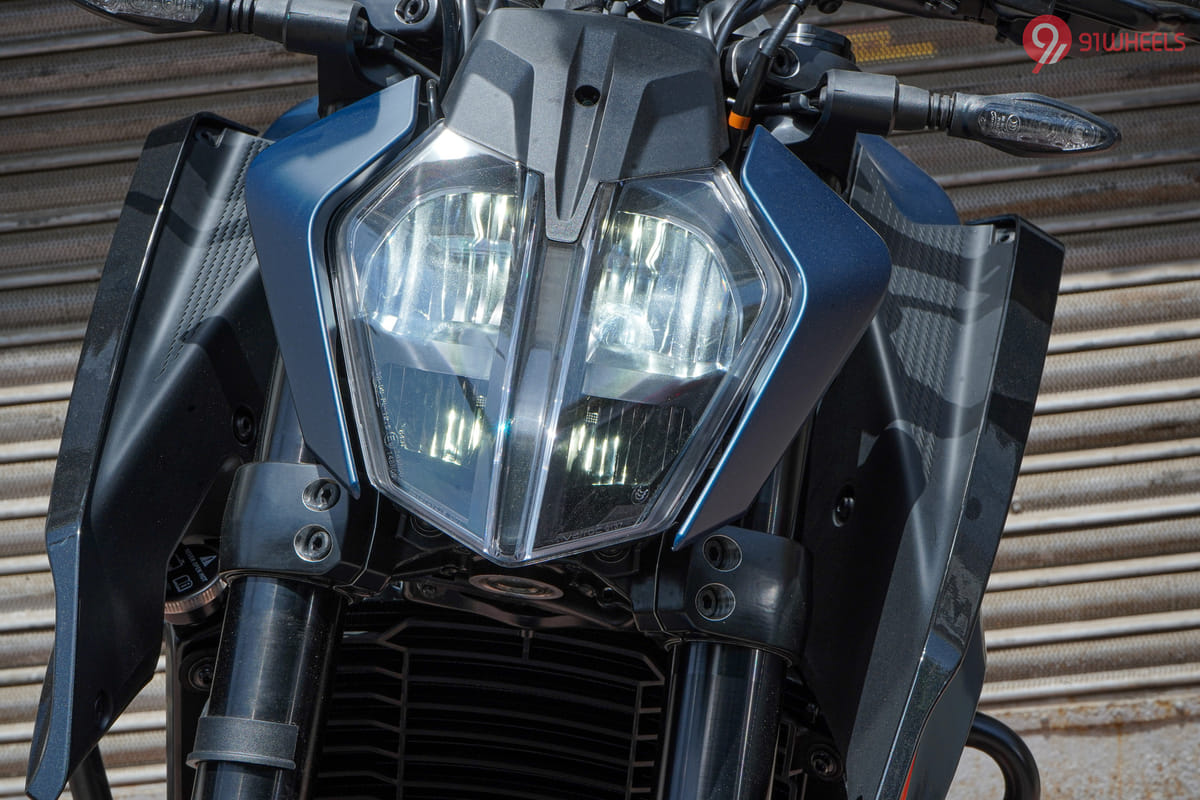 KTM 250 Duke Head Light KTM 250 Duke Head Light