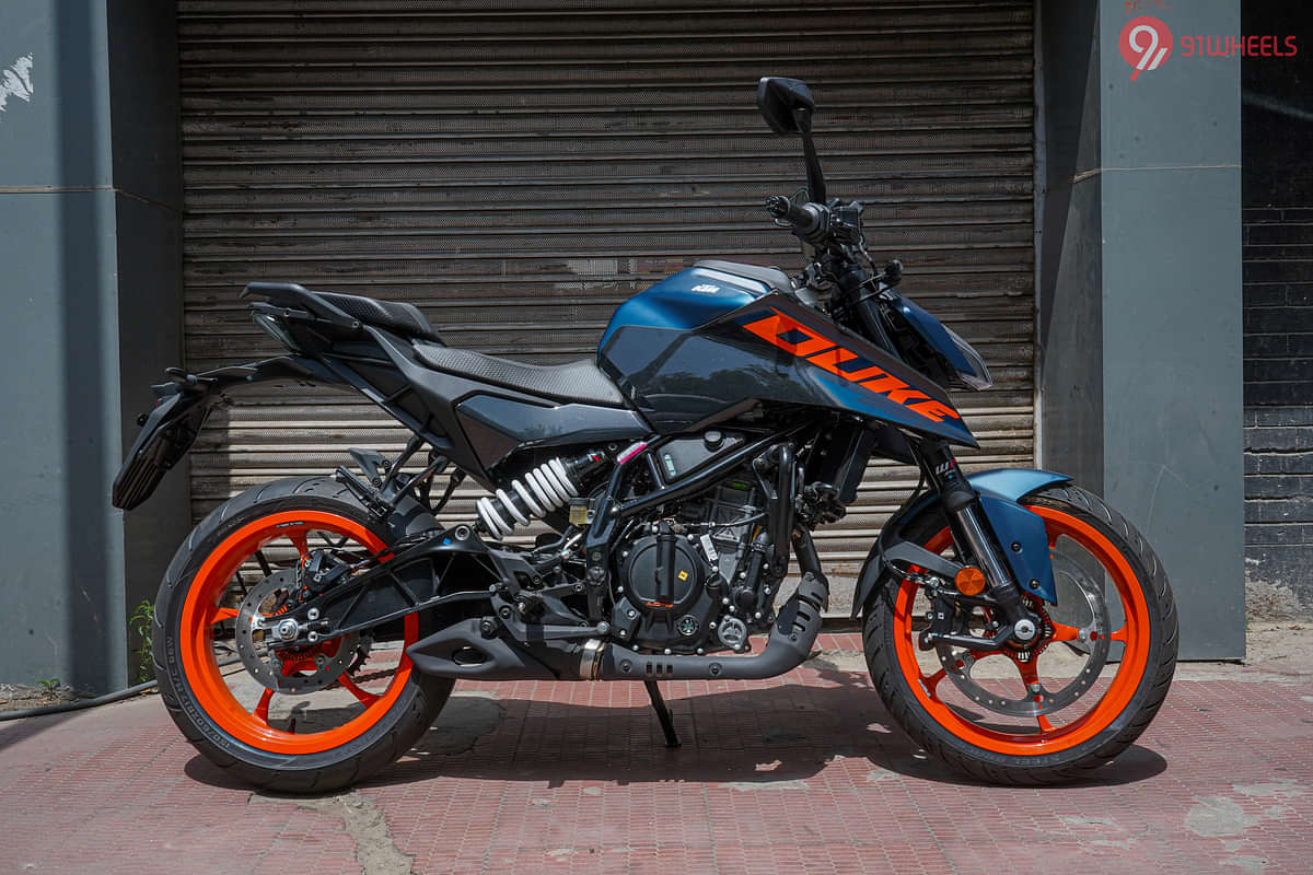 KTM 250 Duke Right Side View