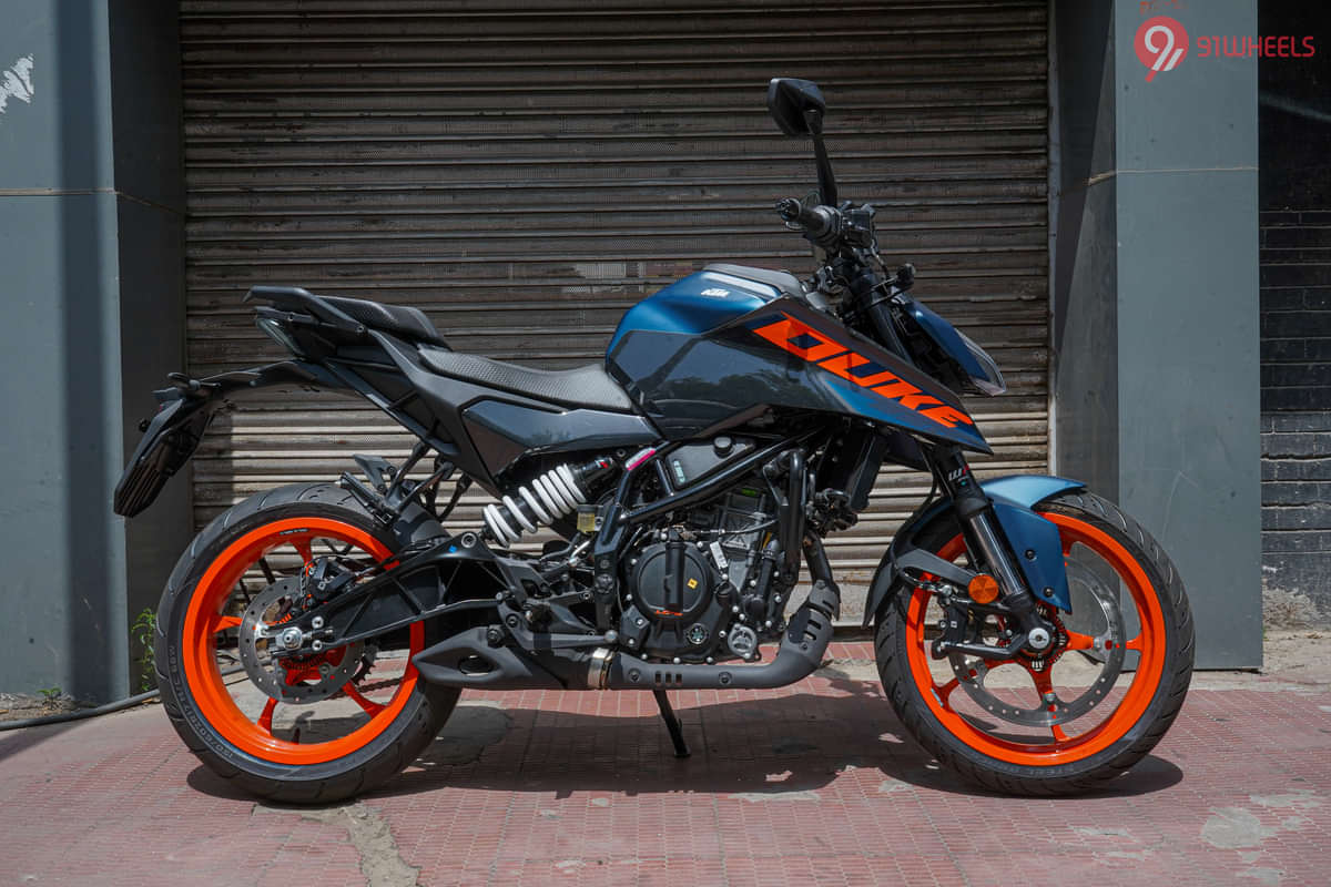 KTM 250 Duke Right Side View
