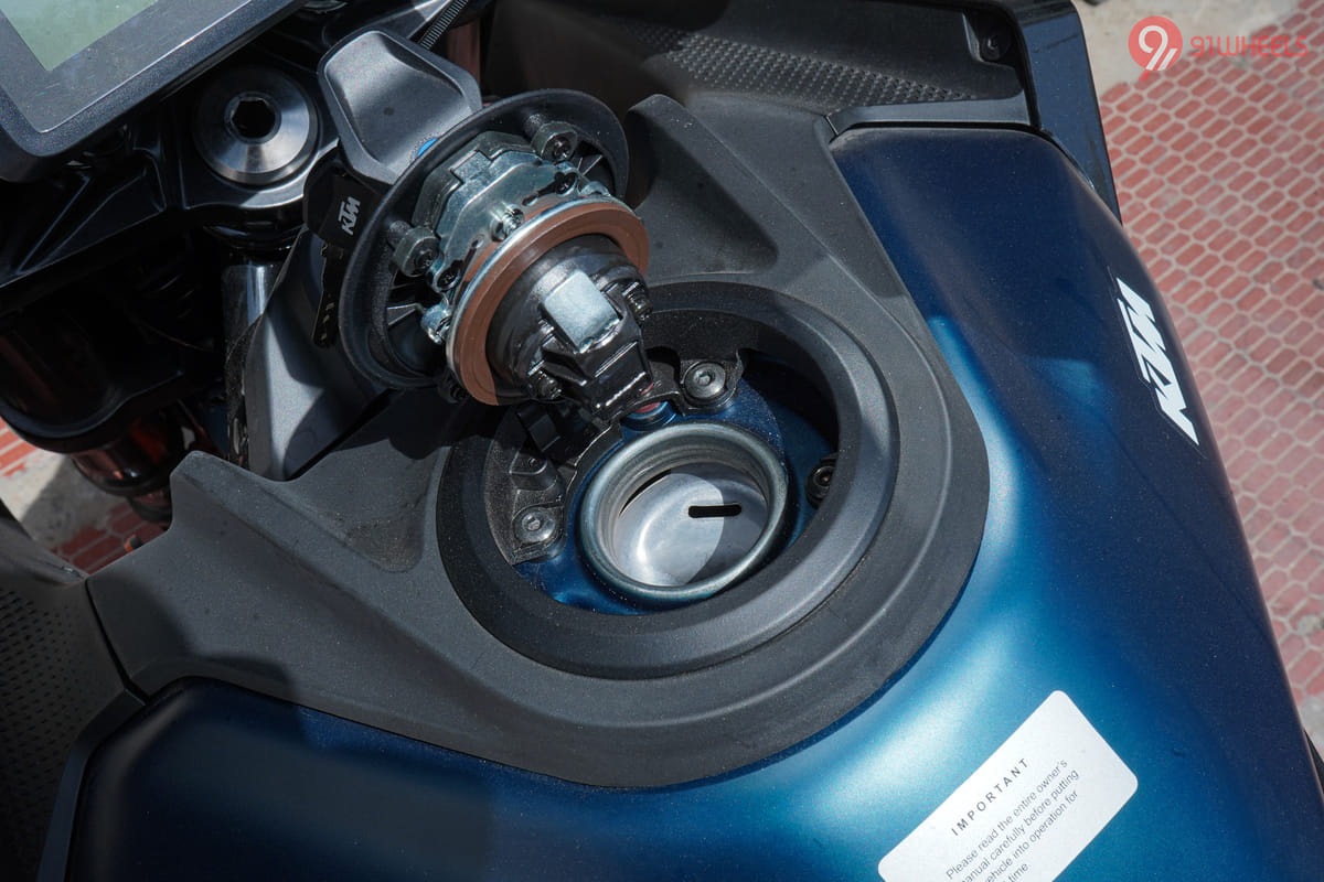 KTM 250 Duke Open Fuel Lid KTM 250 Duke Open Fuel Lid