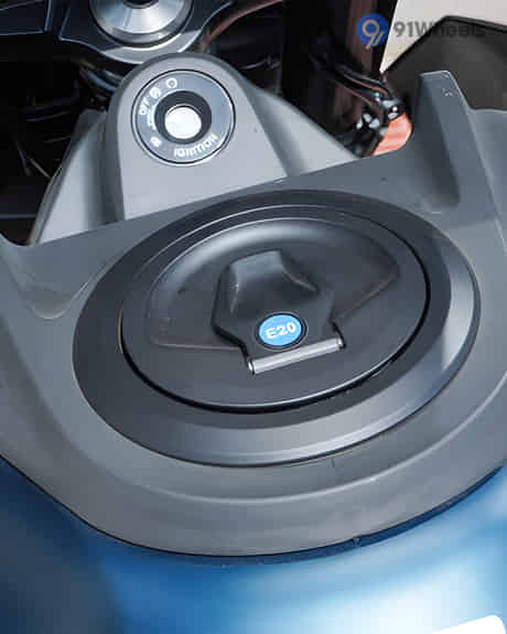 250 Duke Closed Fuel Lid