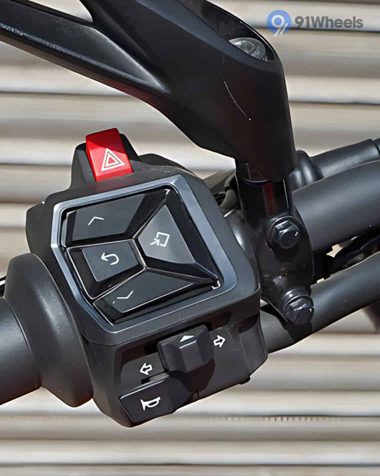 Handlebar & Console Area - 6