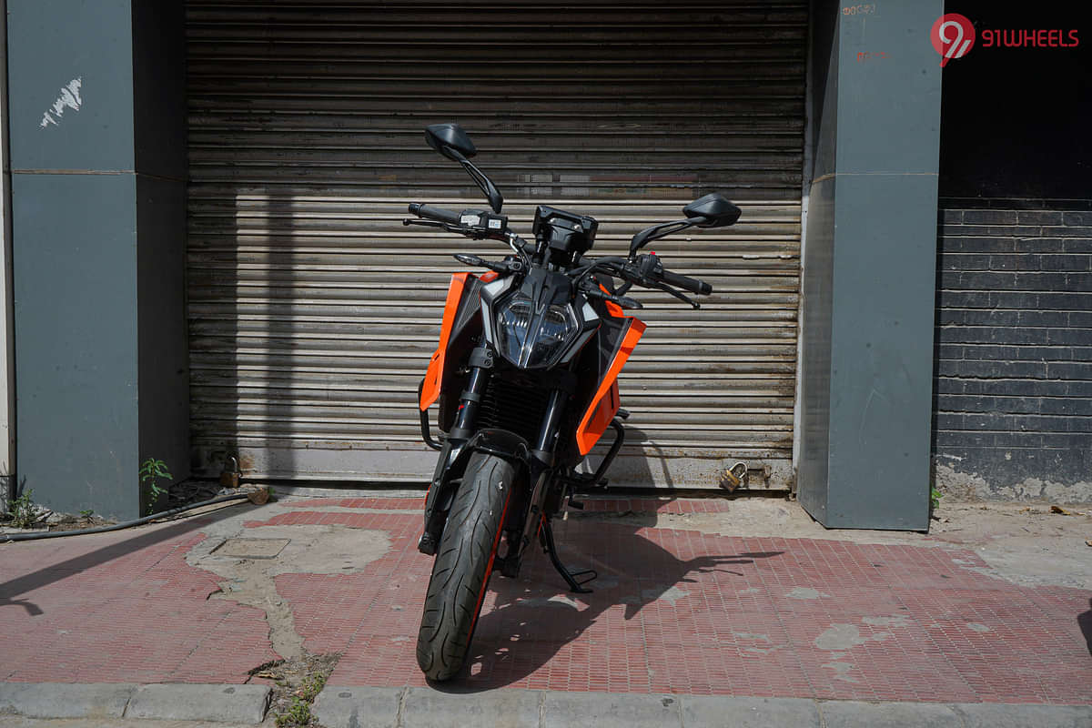 KTM 390 Duke Front View