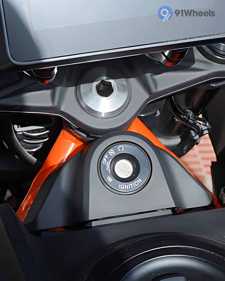 Handlebar & Console Area - 7