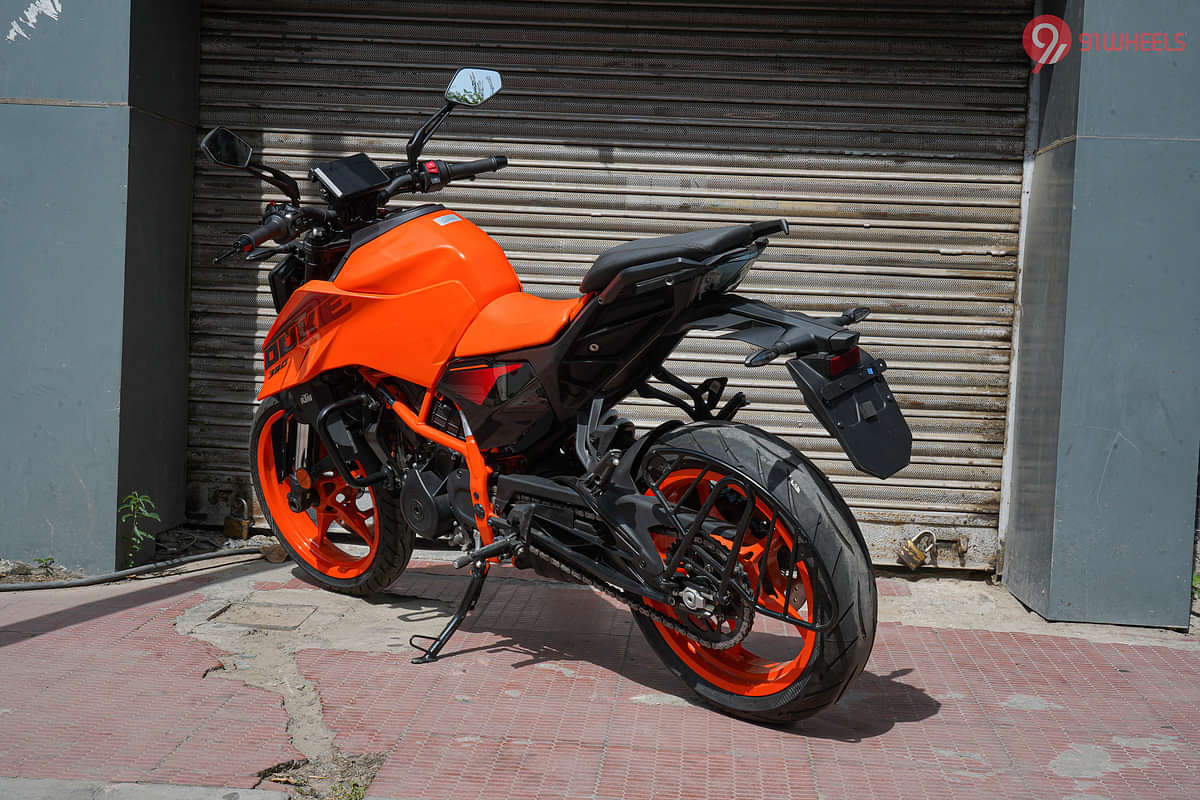 KTM 390 Duke Left Rear Three Quarter