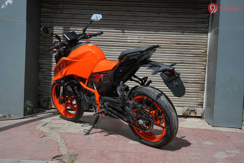 KTM 390 Duke Left Rear Three Quarter KTM 390 Duke Left Rear Three Quarter