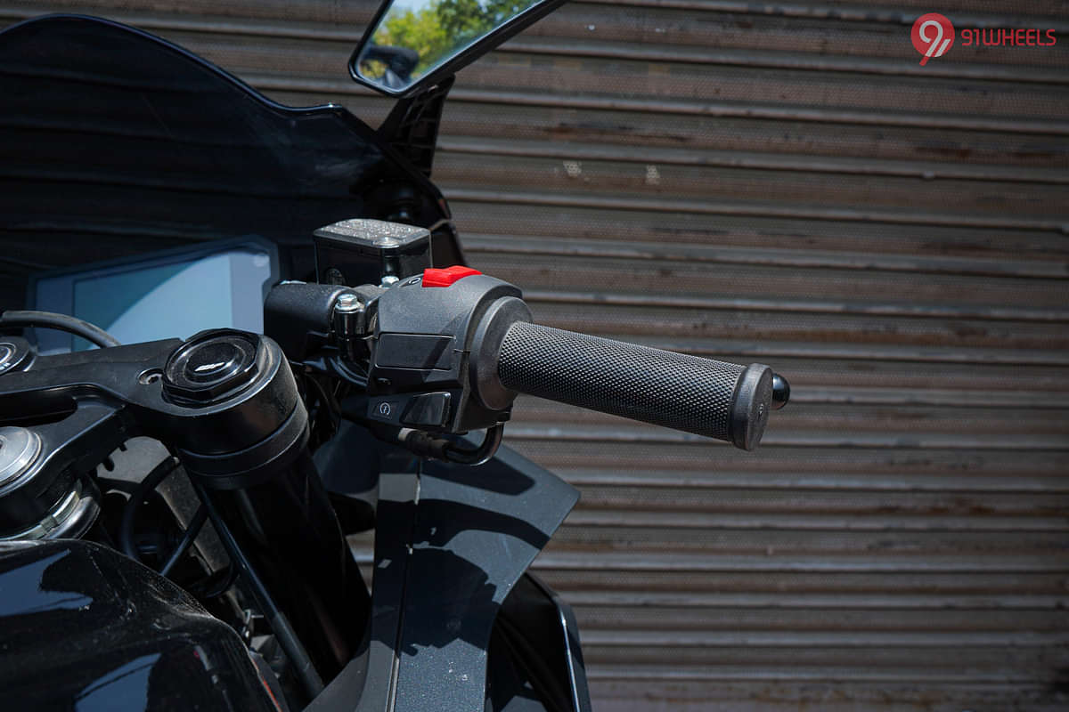 KTM RC 200 Right Side Handelbar Throttle Grip