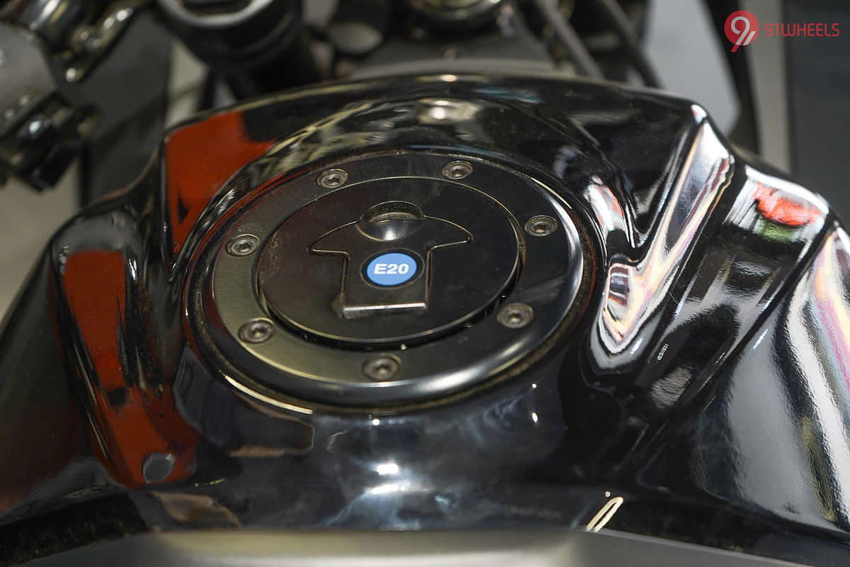 KTM RC 200 Closed Fuel Lid