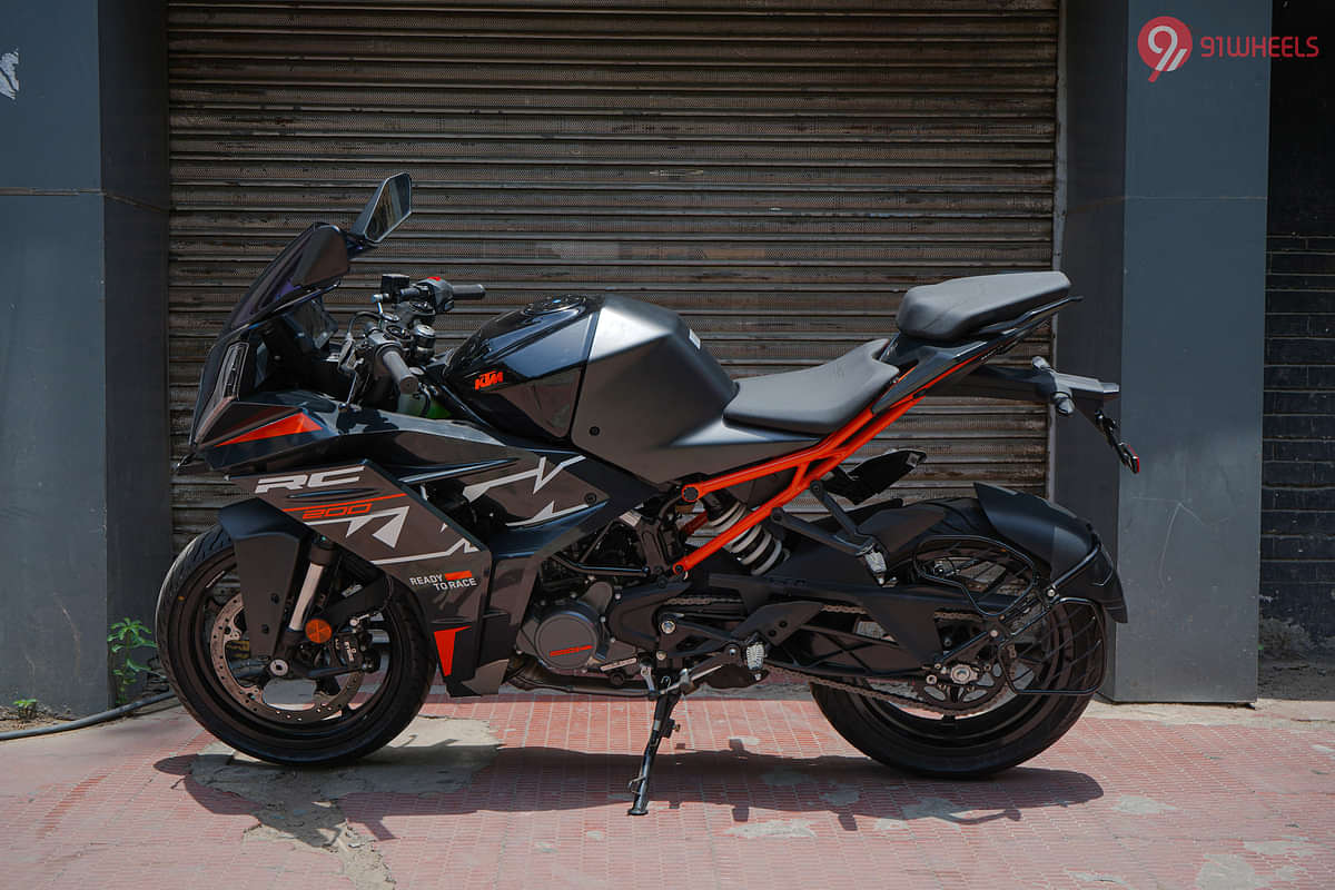 KTM RC 200 Left Side View