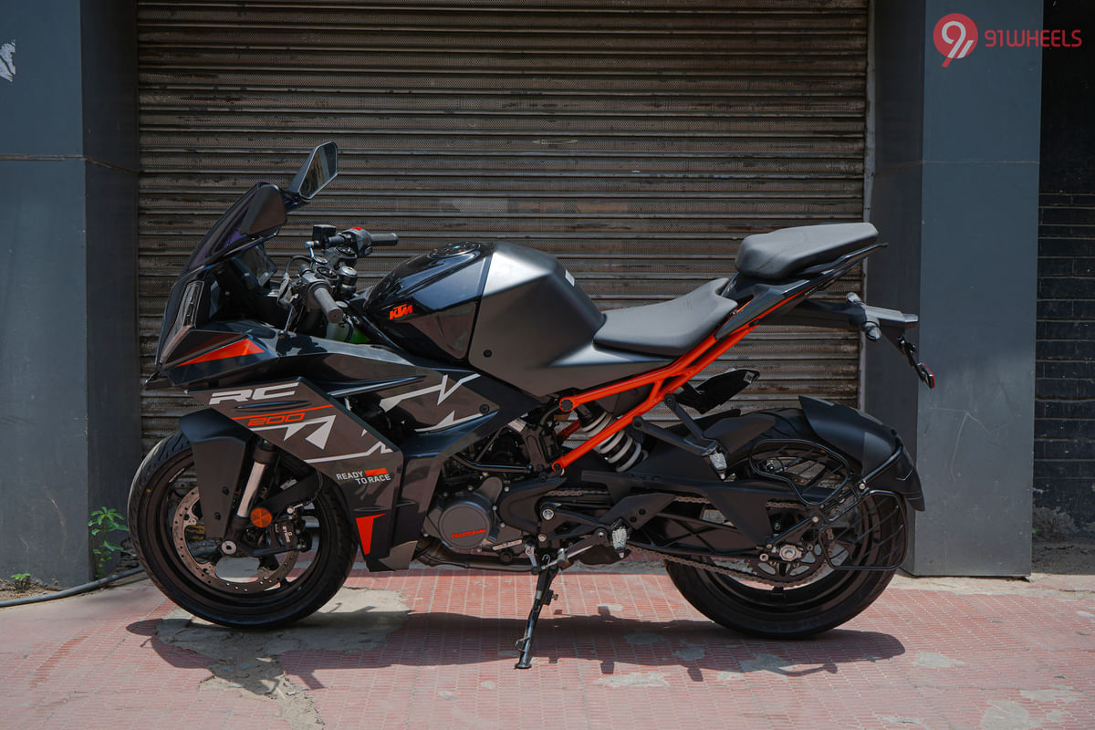 KTM RC 200 Left Side View