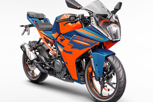 KTM RC 390 Right Front Three Quarter
