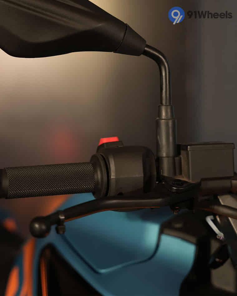 Handlebar & Console Area - 7