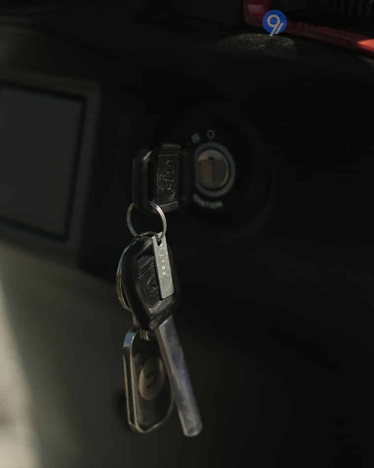 Handlebar & Console Area - 6
