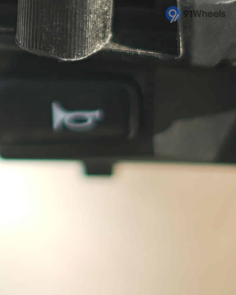 Handlebar & Console Area - 3