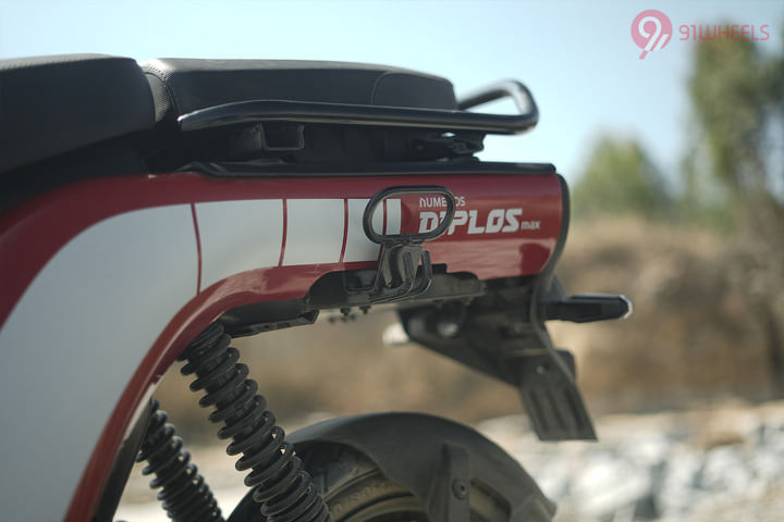 Numeros Diplos Left Side Body Panel