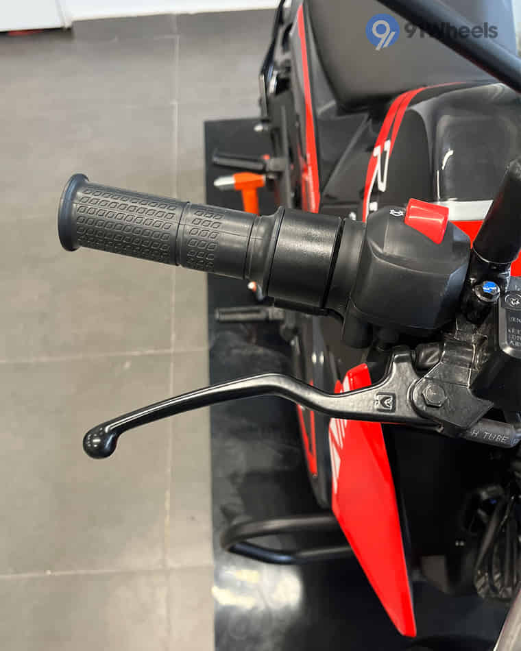 Handlebar & Console Area - 11