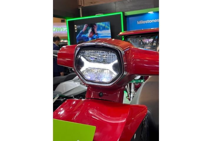 Okaya Electric Ferrato Defy 22 Head Light