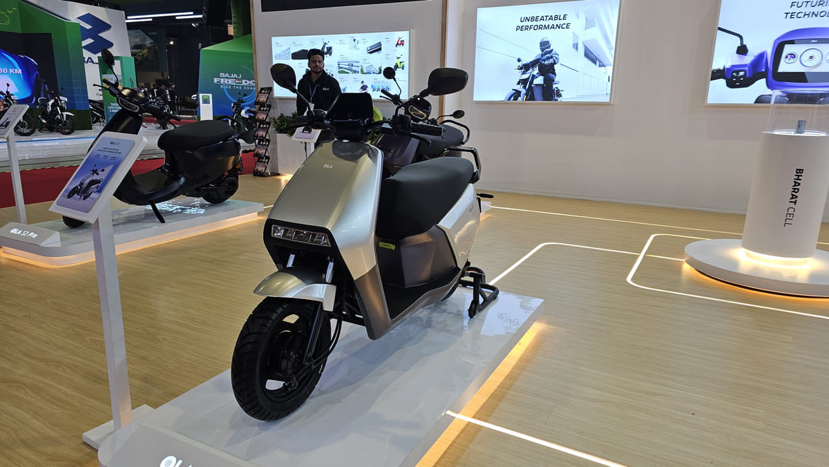 Ola Electric S1 Z Left Front Three Quarter Ola Electric S1 Z Left Front Three Quarter