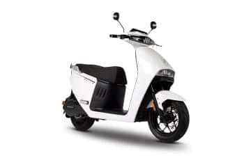 Prevail Electric Elite Right Front Three Quarter