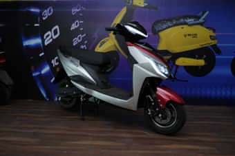 RBSEVA Royal DLX Left Front Three Quarter RBSEVA Royal DLX Left Front Three Quarter