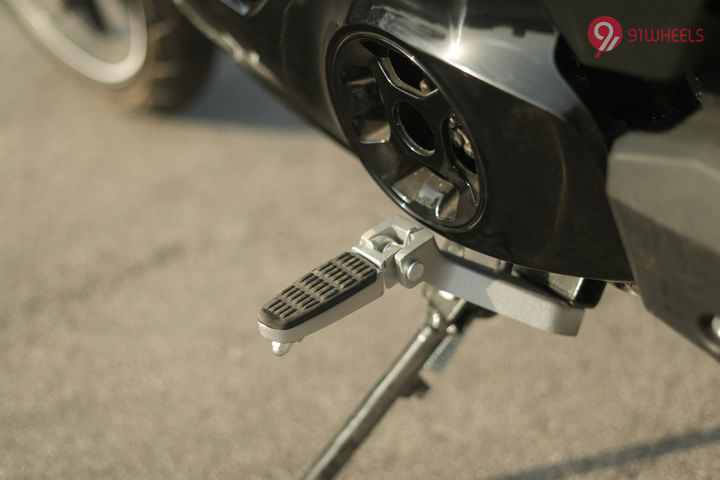 Revolt Motors RV BlazeX Rider Footpeg
