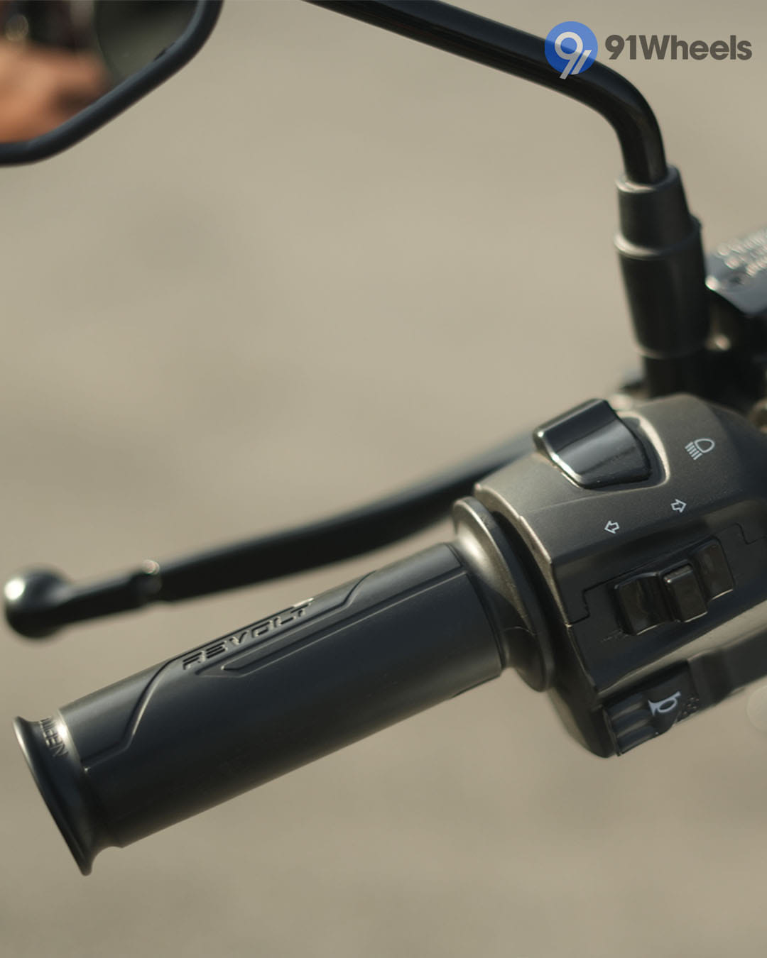 Handlebar & Console Area - 12