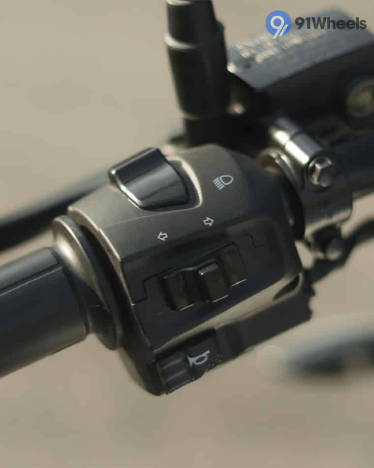 Handlebar & Console Area - 3