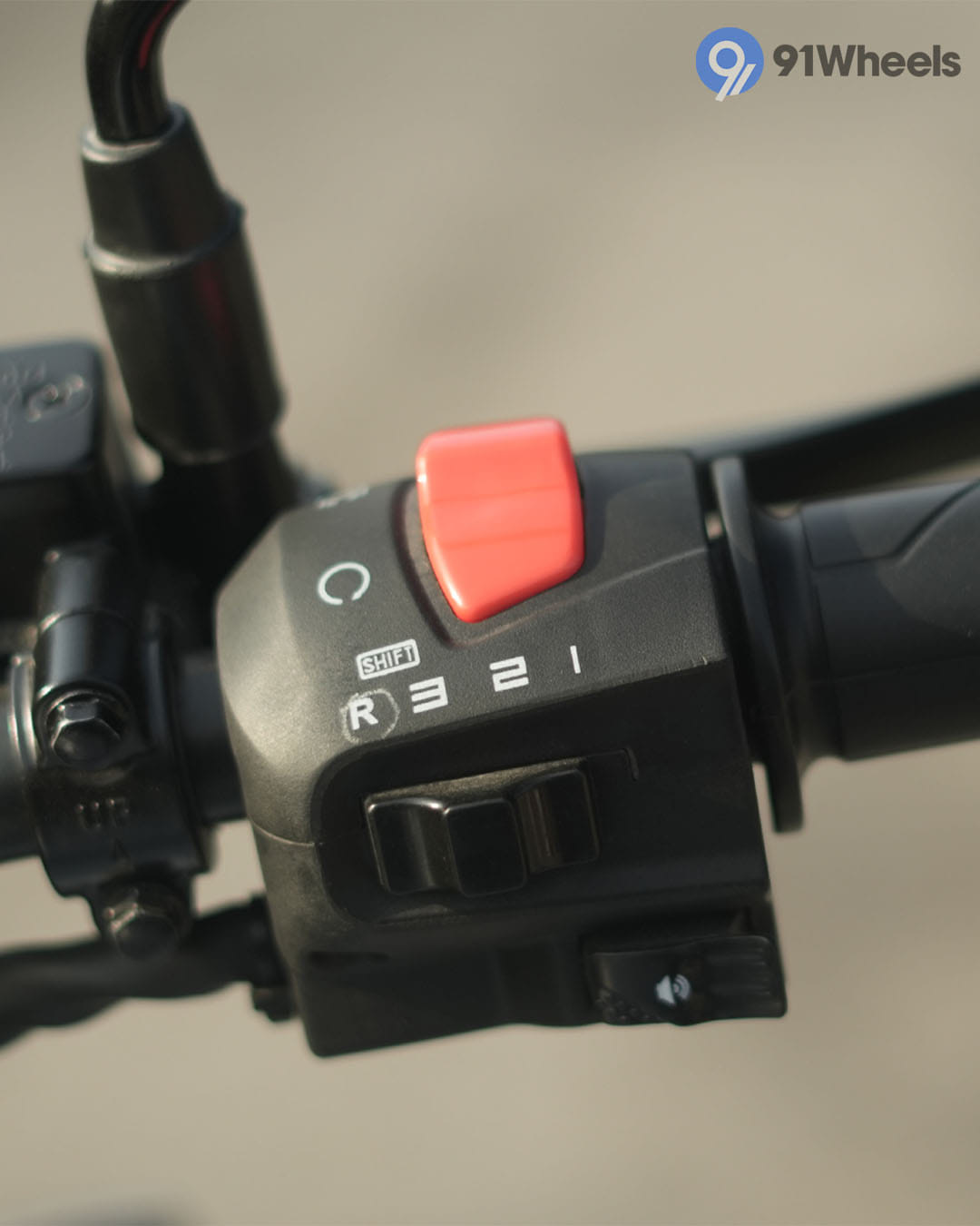 Handlebar & Console Area - 6