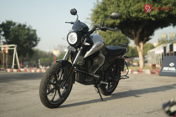 Revolt Motors RV BlazeX Left Front Three Quarter