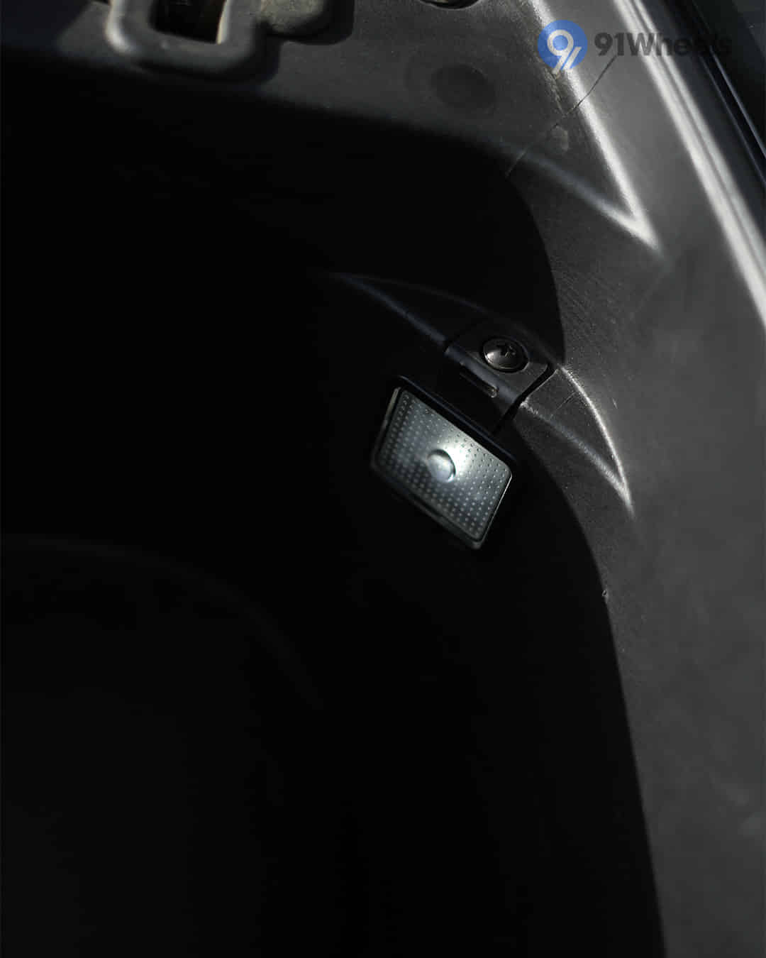 Underseat Storage Light/Boot Light Underseat Storage Light/Boot Light
