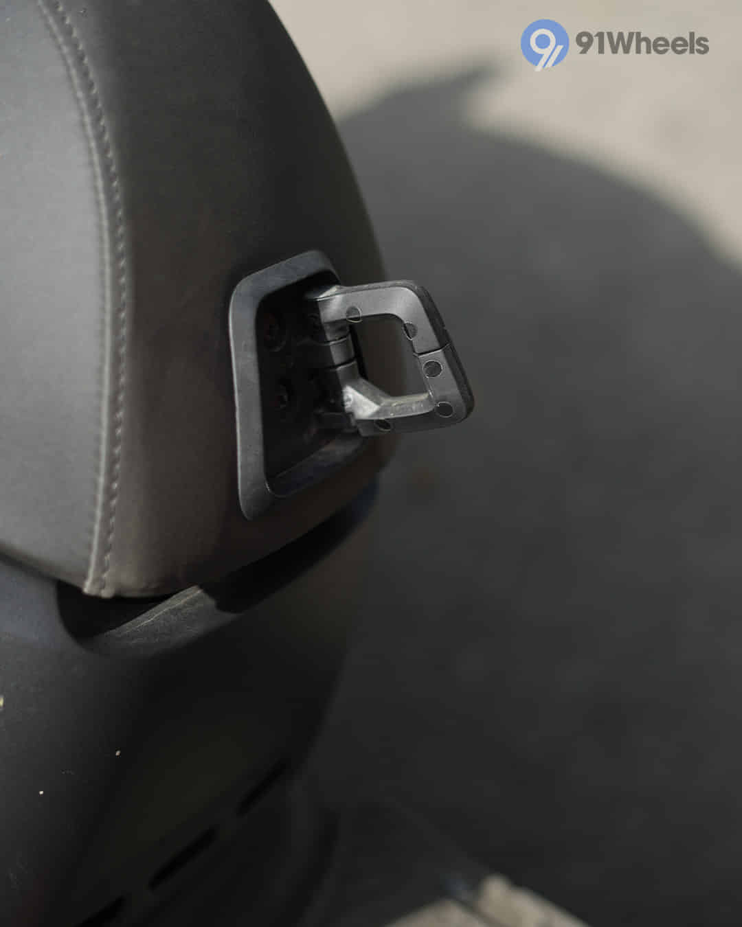 Front Luggage Hook Front Luggage Hook