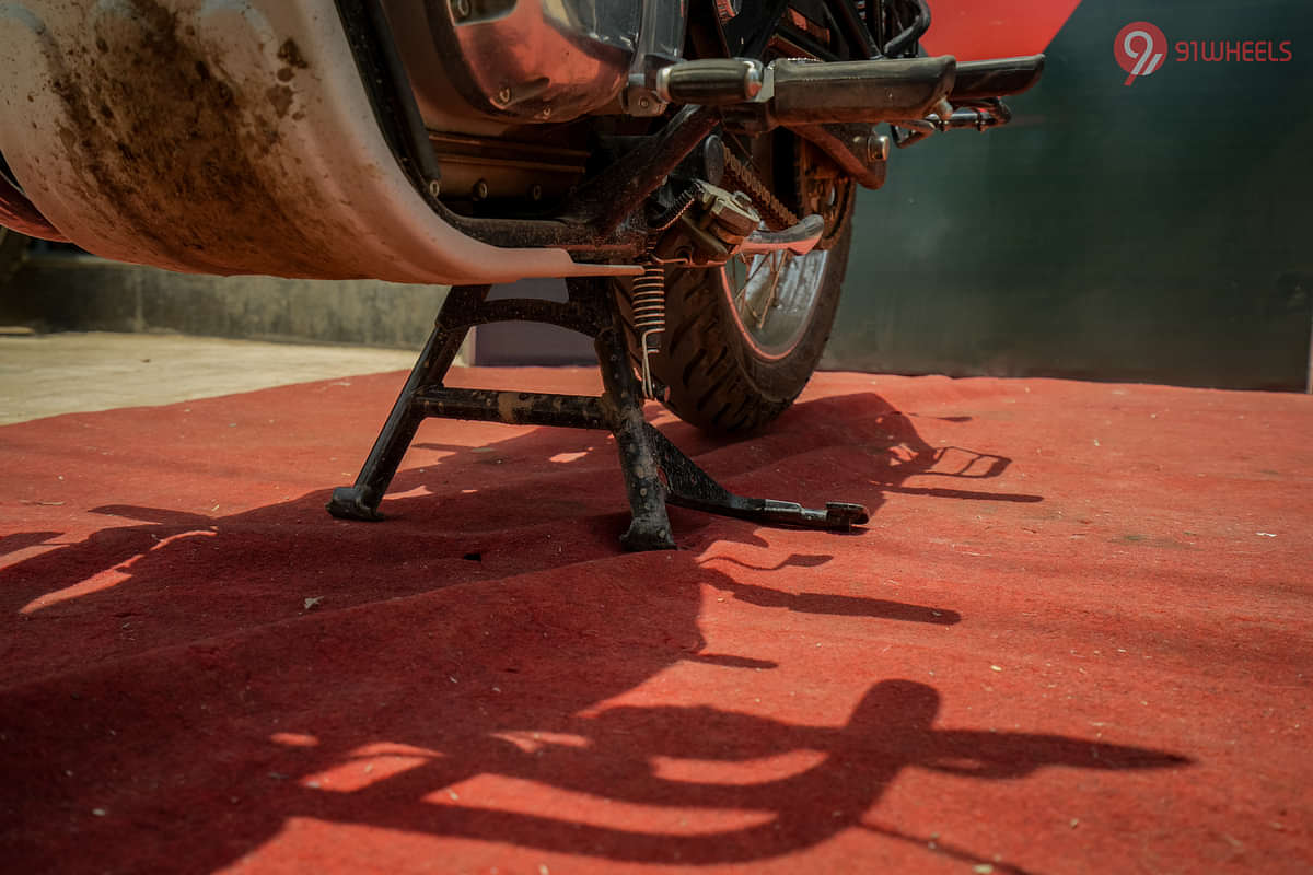 Royal Enfield Bullet 350 Main stand