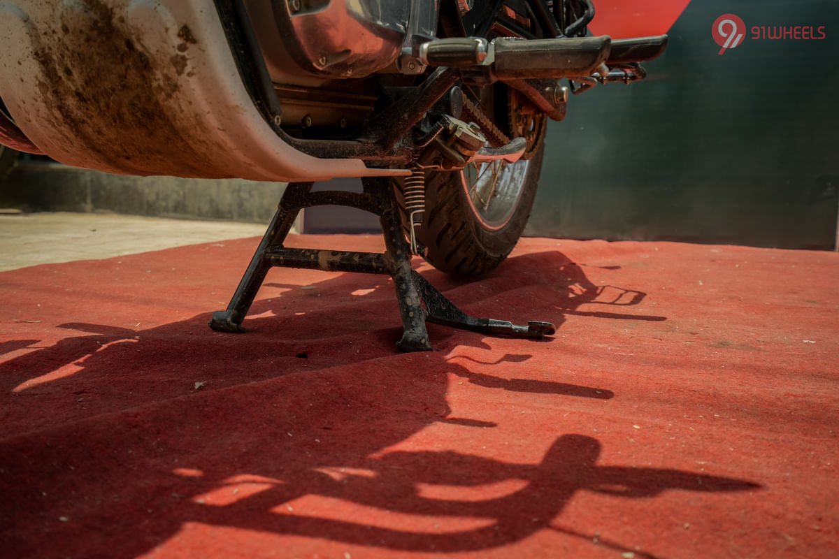 Royal Enfield Bullet 350 Main stand