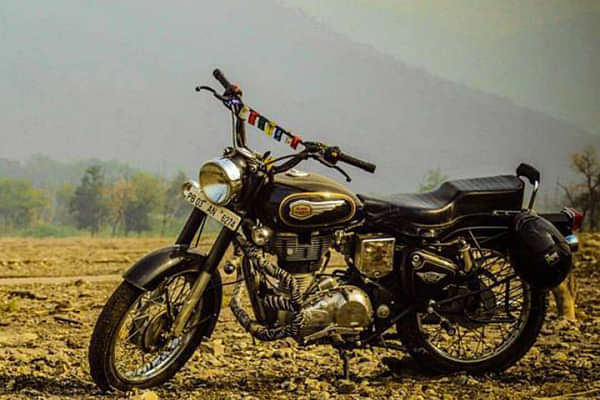 Royal Enfield Bullet 350 2019-2023 Front Side Profile