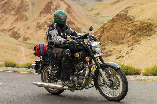 Royal Enfield Bullet 350 2019-2023 Rear Side Profile