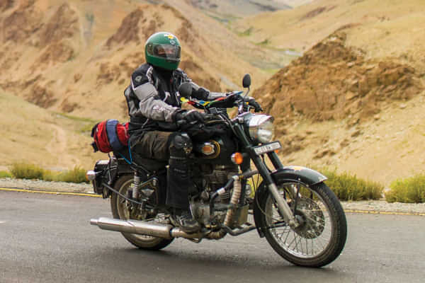 Royal Enfield Bullet 350 2019-2023 Moving shot Royal Enfield Bullet 350 2019-2023 Moving shot