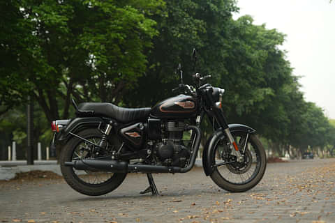 Royal Enfield Classic 350 2021 Chrome Series Dual Channel Right Side View