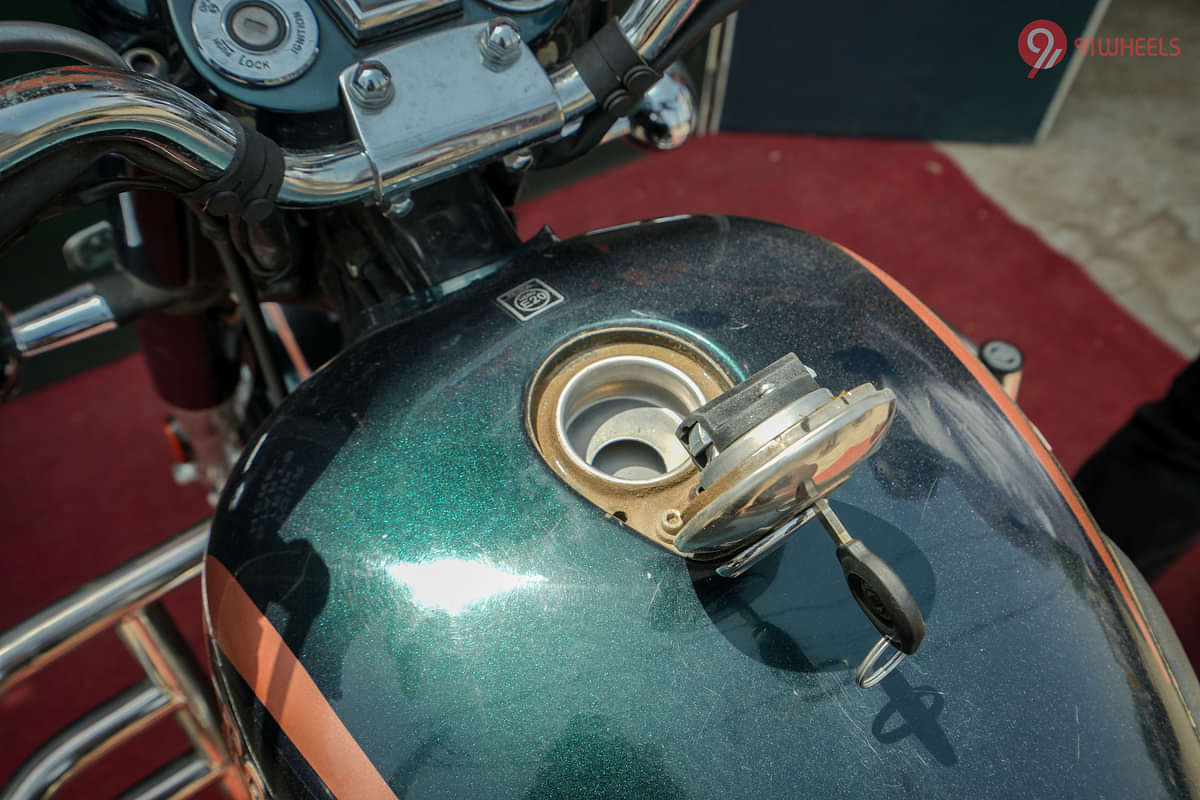 Royal Enfield Classic 350 Open Fuel Lid