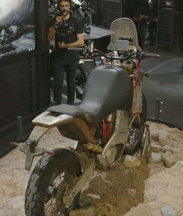 Royal Enfield Himalayan Electric Rear Side Profile