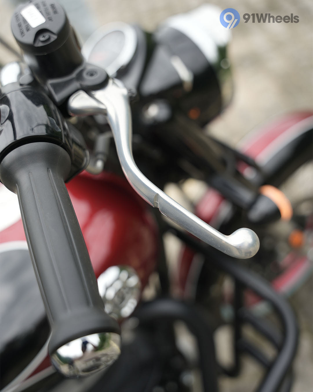 Handlebar & Console Area - 3