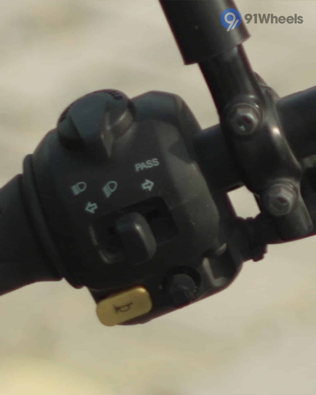 Horn Button Horn Button