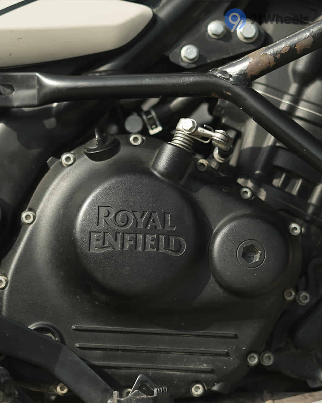 Engine From Right Engine From Right