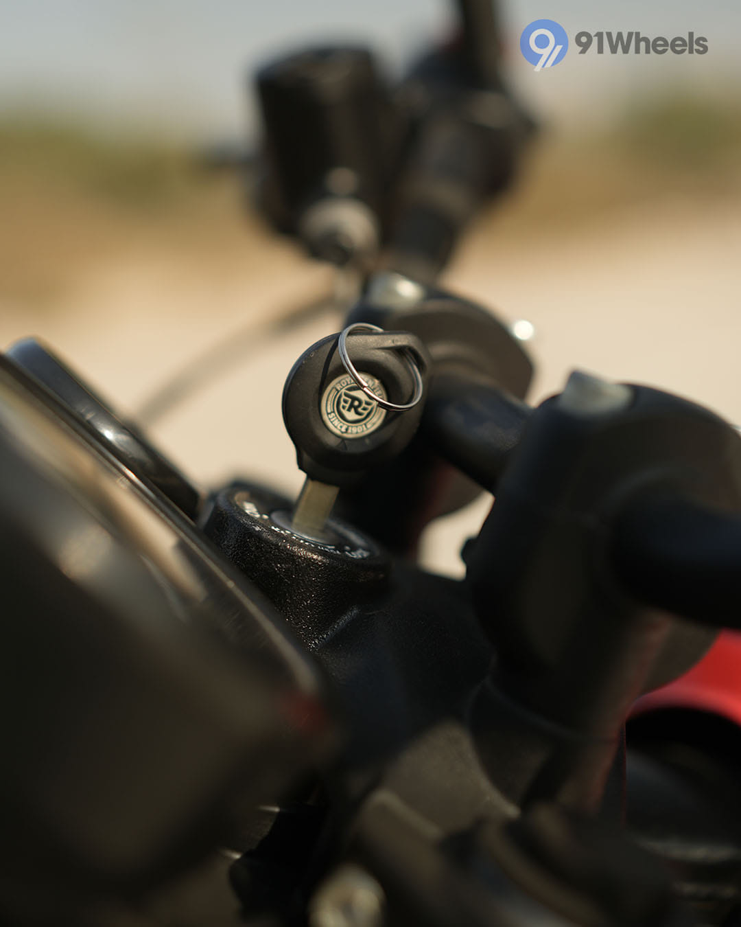 Handlebar & Console Area - 1