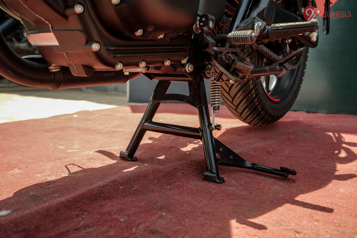 Royal Enfield Hunter 350 Main stand