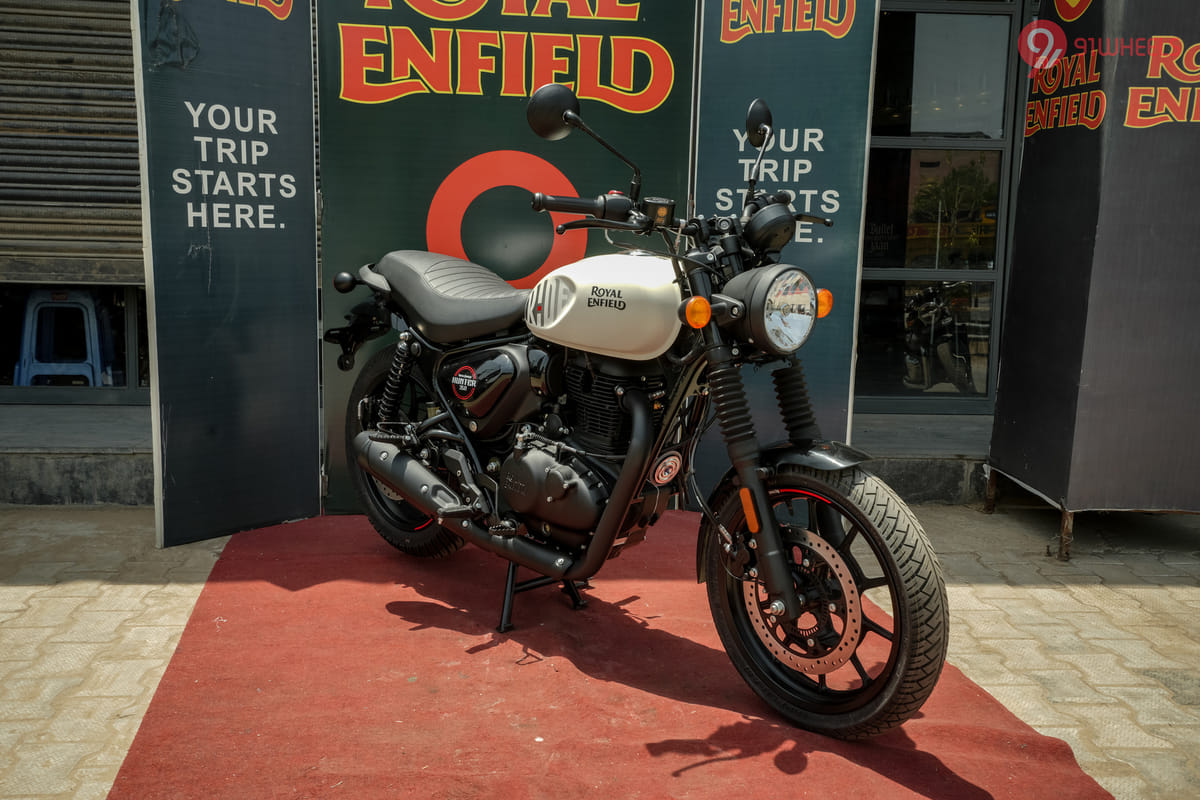 Royal Enfield Hunter 350 Right Front Three Quarter