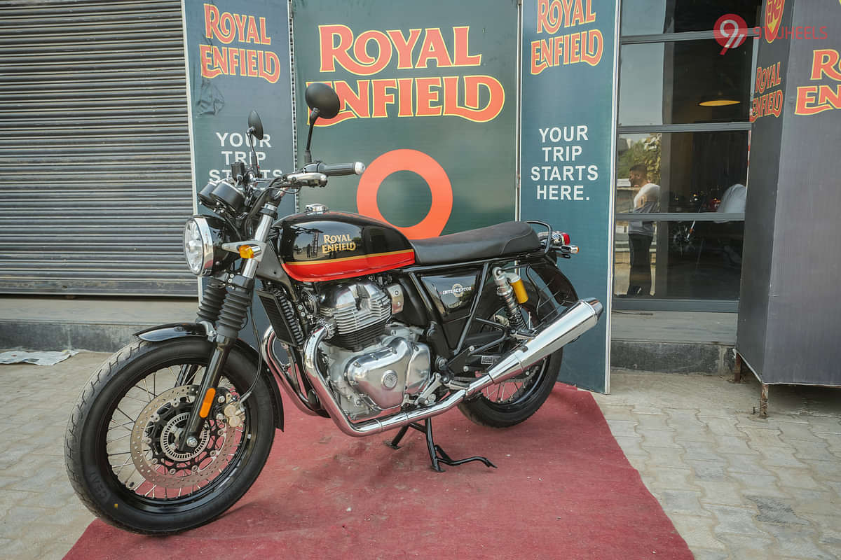 Royal Enfield Interceptor 650 Left Front Three Quarter