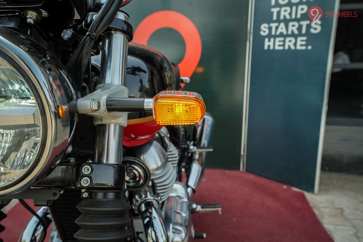 Royal Enfield Interceptor 650 Front Turn Indicators