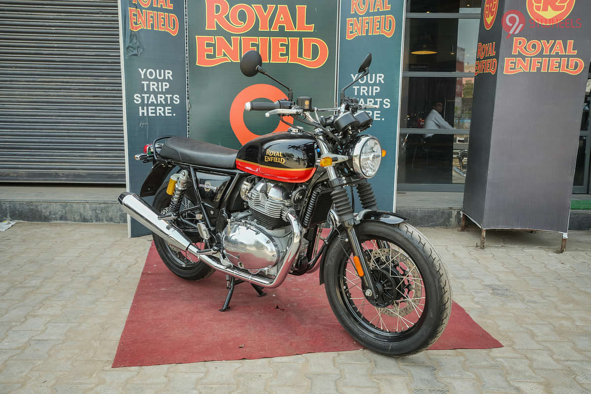 Royal Enfield Interceptor 650 Right Front Three Quarter